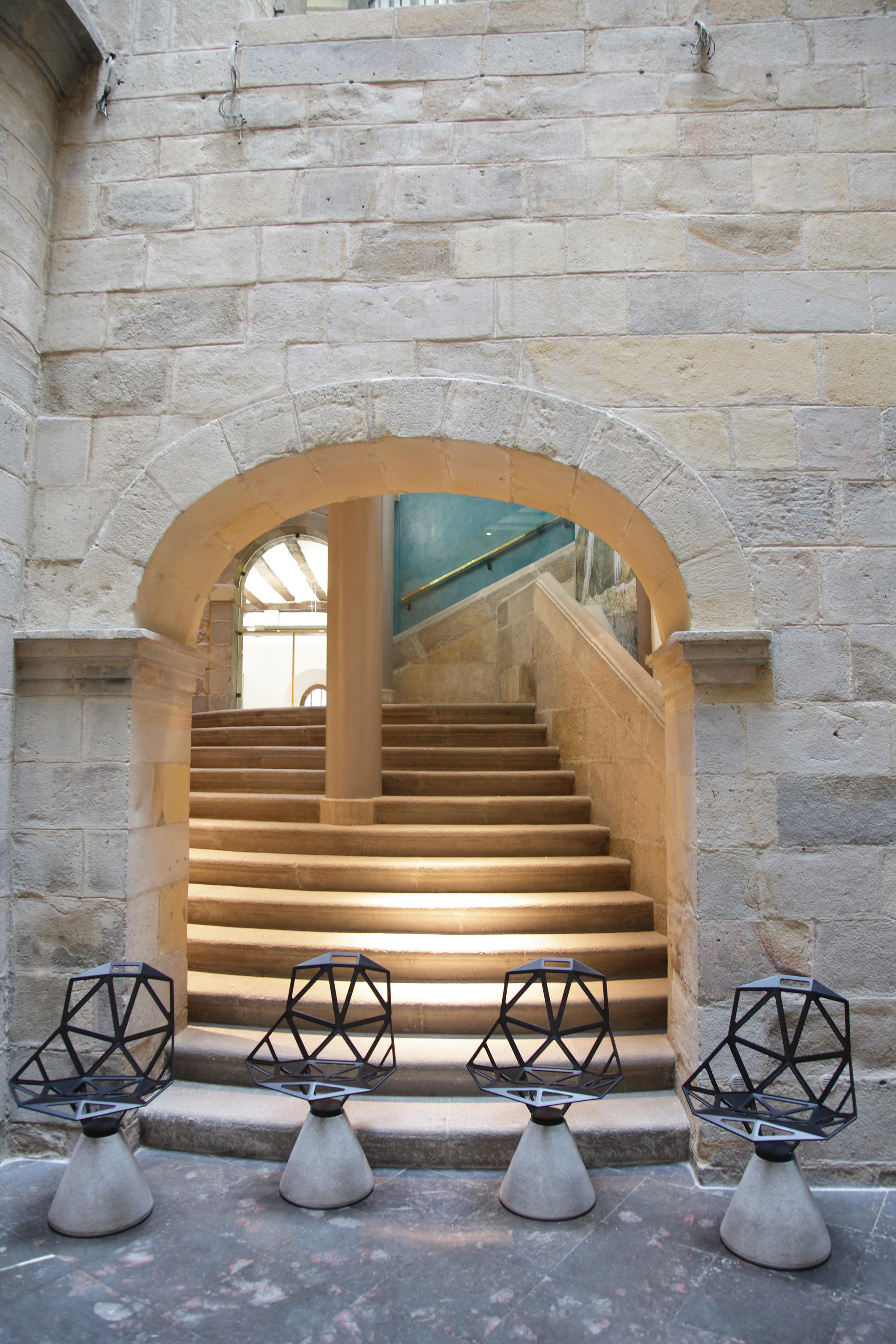 华体会体育官方在线官网 - 坐具|餐椅|办公家具|华体会体育官方在线官网家具|几何餐椅